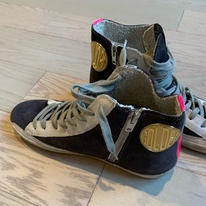 Women’s golden goose shoes